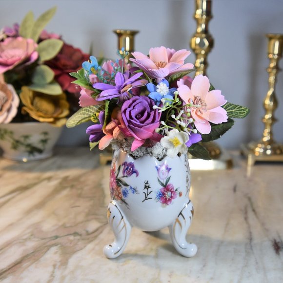 Beautiful hand-painted, footed, vintage, egg shaped vase with Sola flowers - Picture 12 of 12